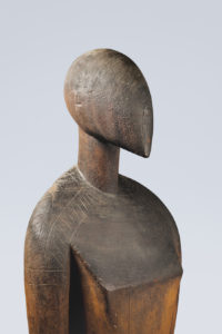 Tino aitu-Skulptur, benannt: Ko Kawe, 1877 von J. S. Kubary gesammelt, Foto: Paul Schimweg, © Museum für Völkerkunde 