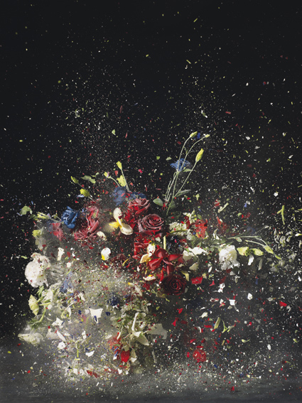 Ori Gersht, Time after Time: Blow up No. 3, 2007, Lightjet Print auf Aluminium © Courtesy of the artist and Mummery + Schnelle Ltd., London