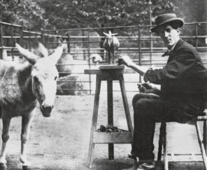 Rembrandt Bugatti mit Modell im Zoo Antwerpen, 1910 Foto: Zoo Antwerpen/KMDA