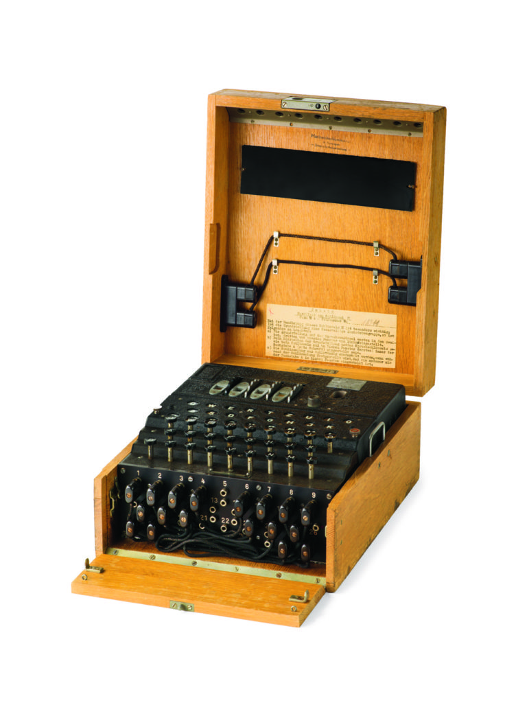 Chiffriermaschine Enigma M4 mit vier Walzen in Marineausführung, 1944 Foto: Museumsstiftung Post und Telekommunikation 